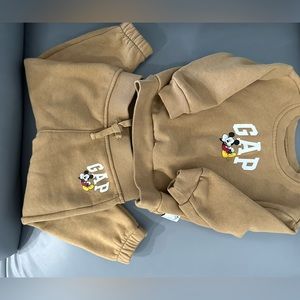 Baby Gap matching suit 18-24 months
